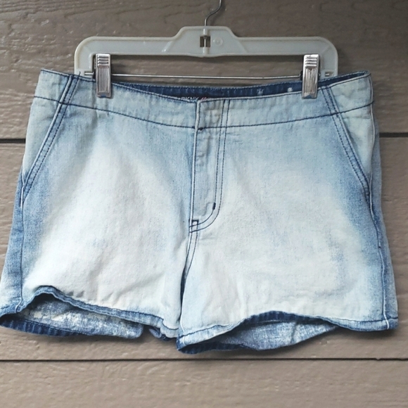 Vintage 90s DKNY High Waist Denim Jean Shorts 7 - Picture 1 of 6